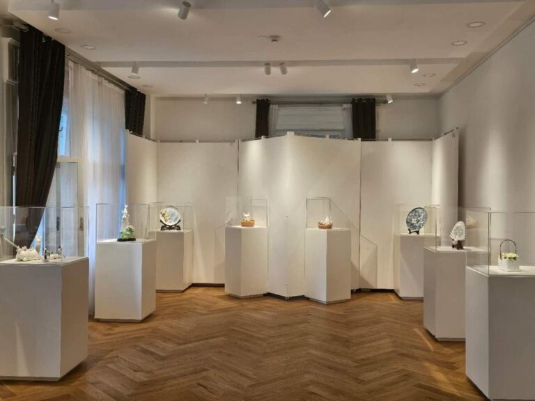 丝绸之路上的瓷器：德化白瓷展在布达佩斯开幕