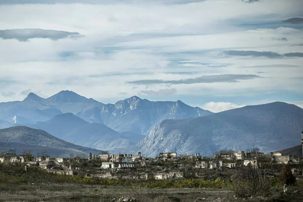 匈牙利斥资1 亿欧元在阿塞拜疆重建一个鬼村- DailyNewsHungary
