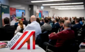 AA INVEST IN AUSTRIA X