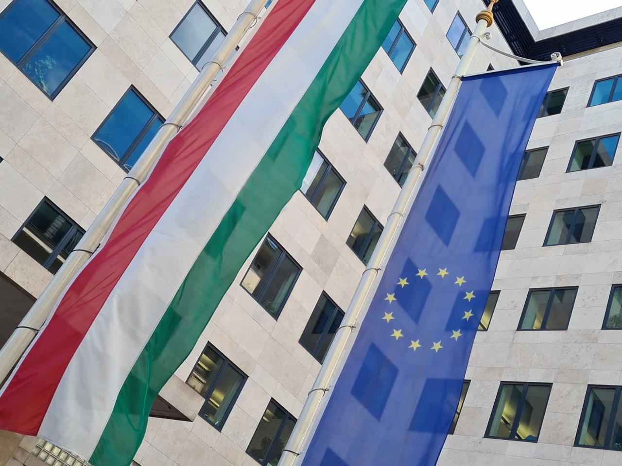 EU HUNGARY FLAG E