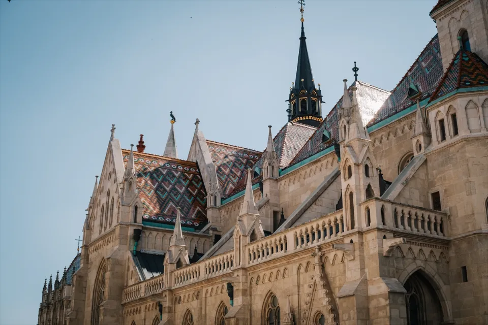 Budapest Iconic Landmarks People Anadolu