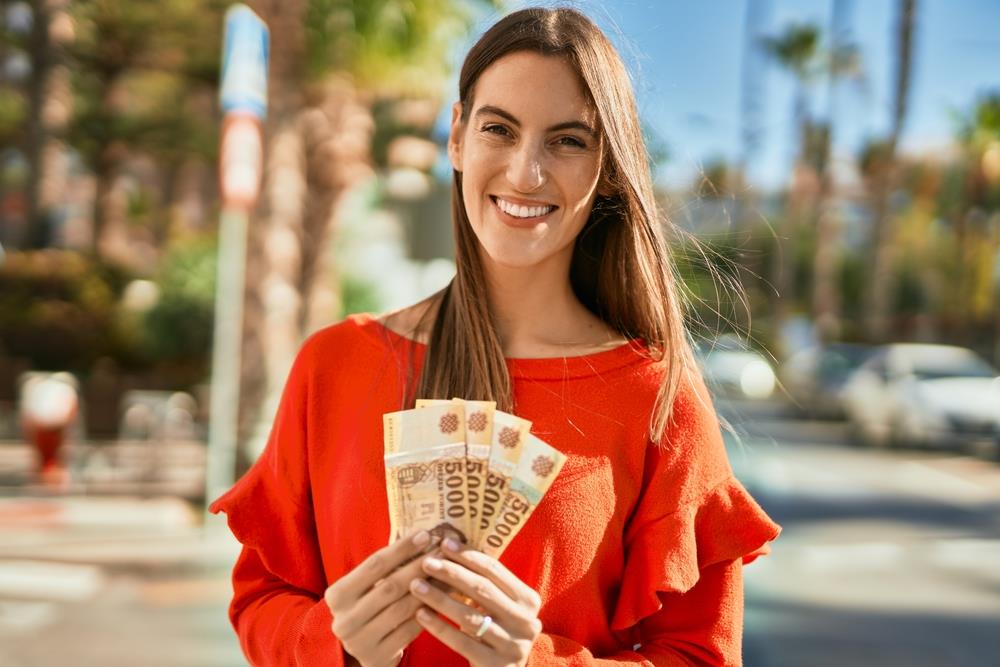 Forint Rallies Multi Year Highs Analysts Warn Setback