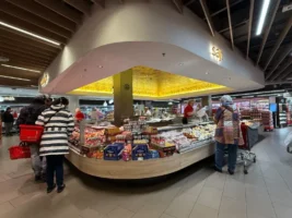 Shopping Budapest Mall Spar X