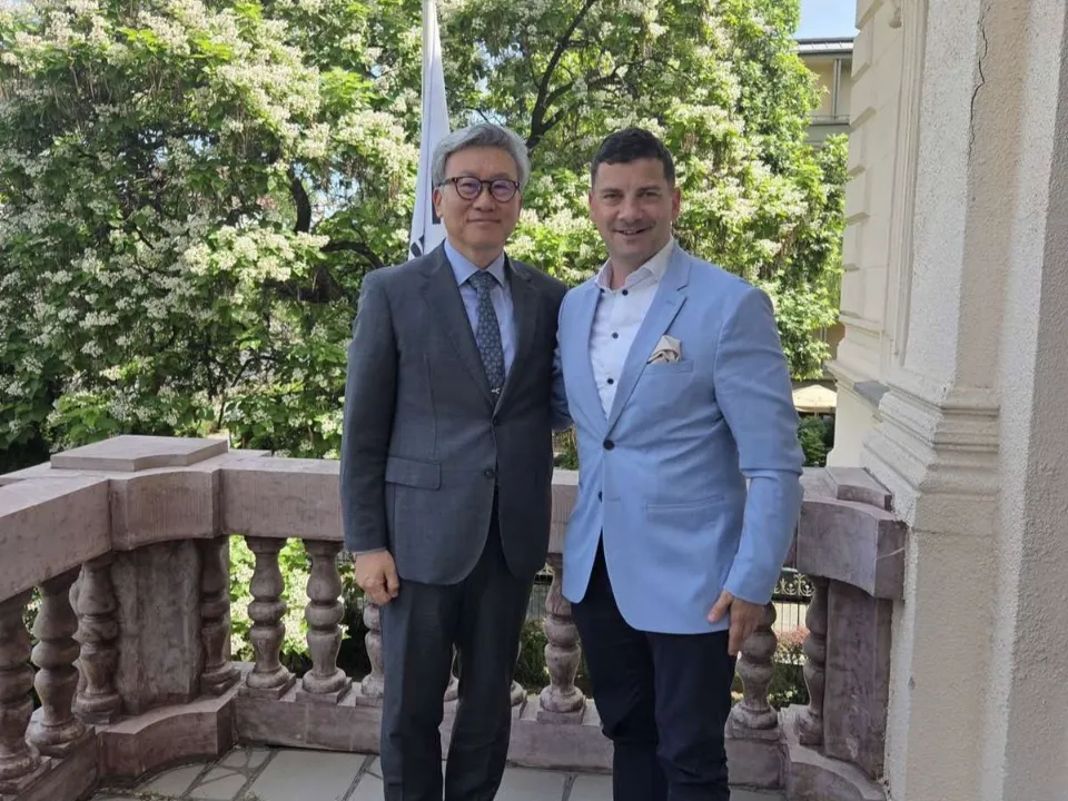 Chulmin Park Alpar Kato Daily News Hungary Interview South Korea