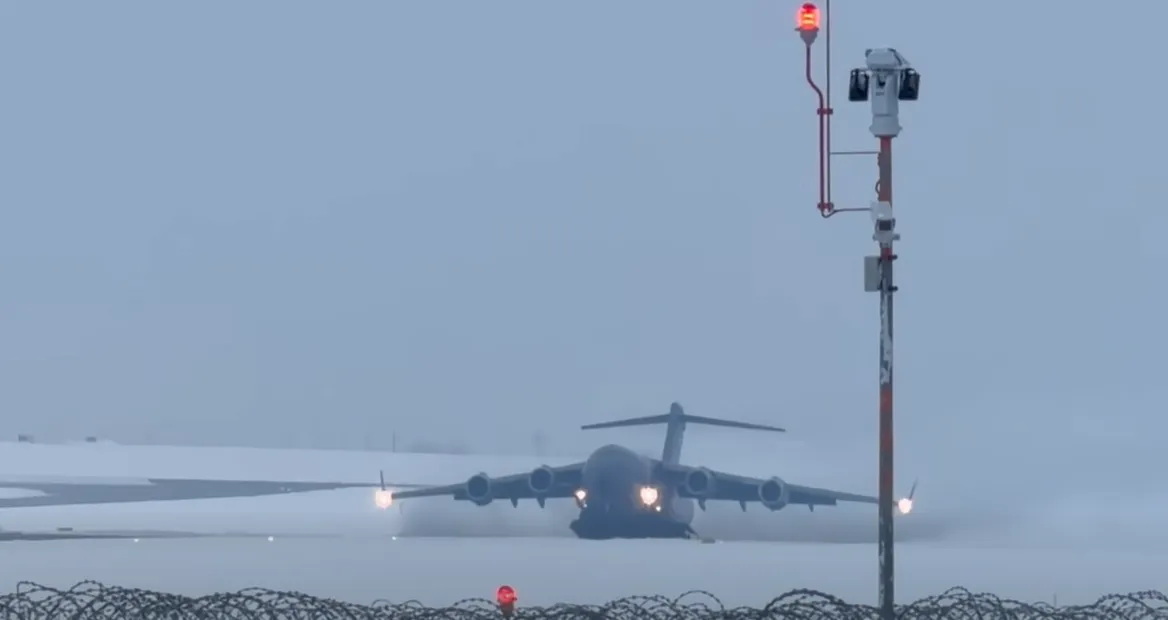 Uae Air Force Aircraft Budapest Airport