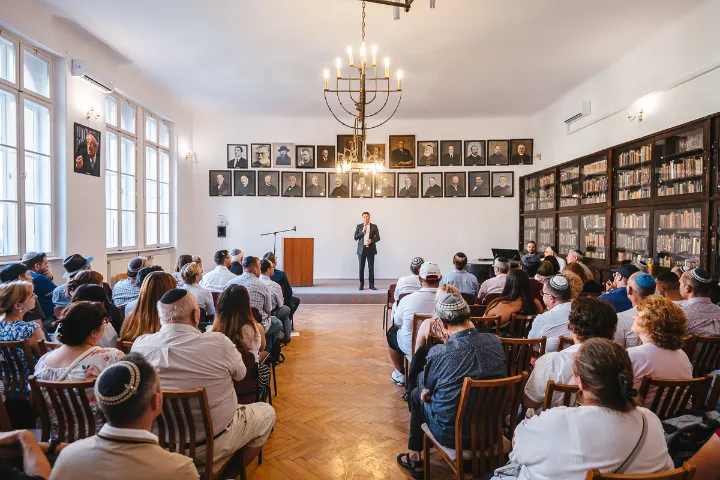 Jewish University In Hungary To Be Renovated
