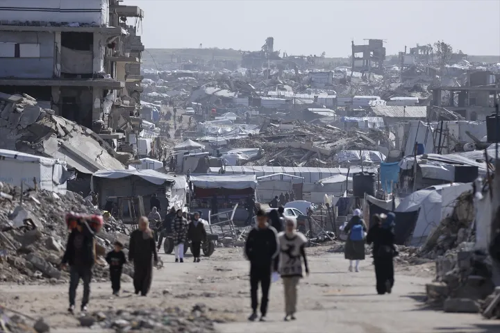 Palestinian Students Stuck In Gaza