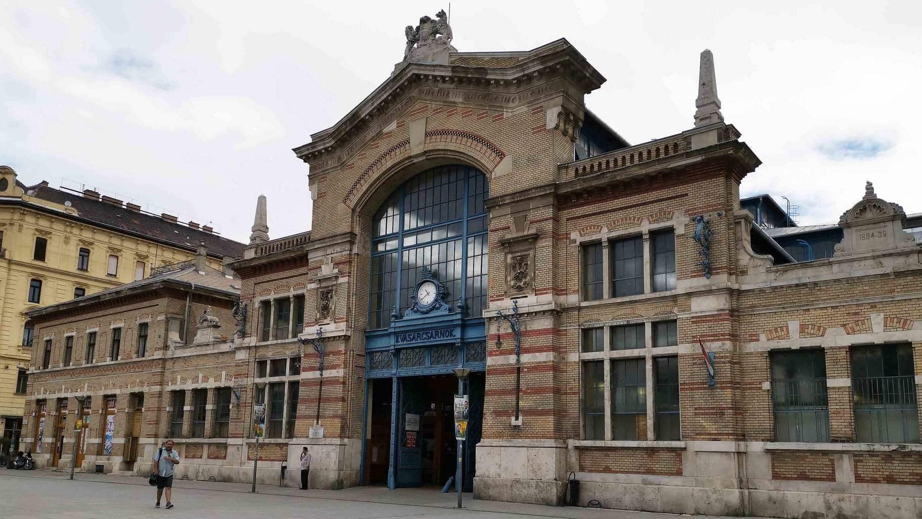 Rakoczi Ter Square Budapest Market
