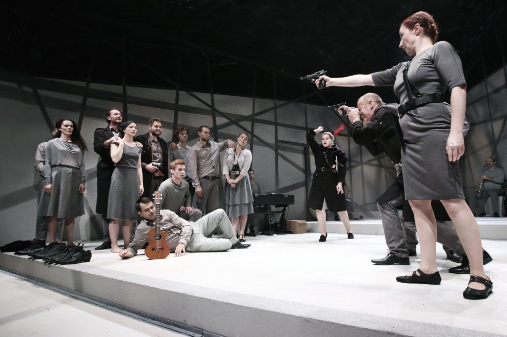 E föld befogad, avagy számodra hely_photo_by_Eszter Gordon