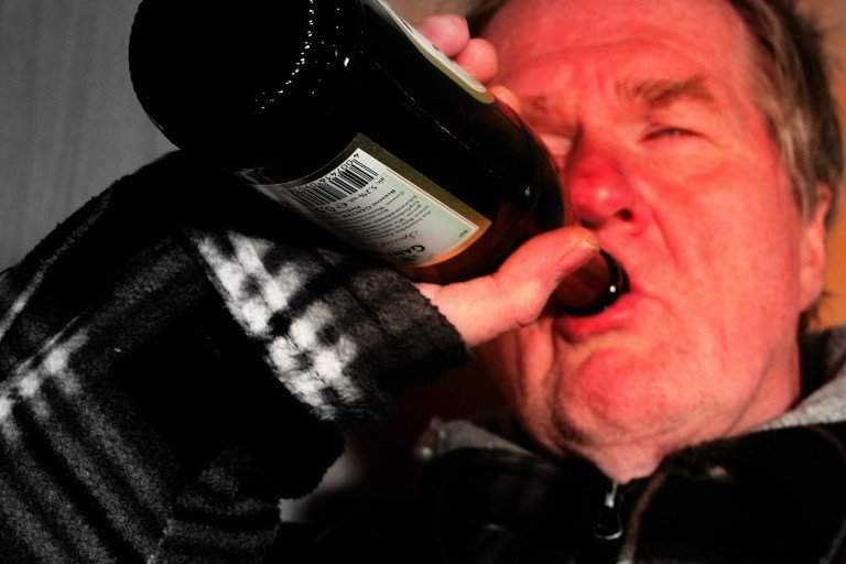 Number of alcohol addicts to reach 1 million in Hungary ...