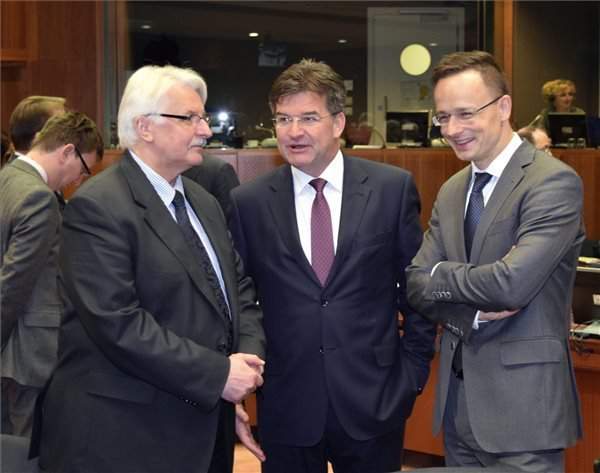 Ministros de Relaciones Exteriores-Bruselas-2