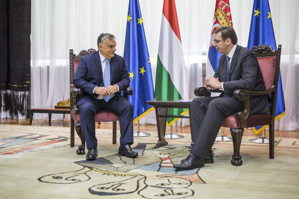 Orbán se reunió en Belgrado con su homólogo serbio Vucic