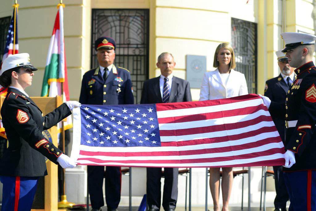 BRADLEY BELL, Colleen; Tollár Tibor; Pintér Sándor