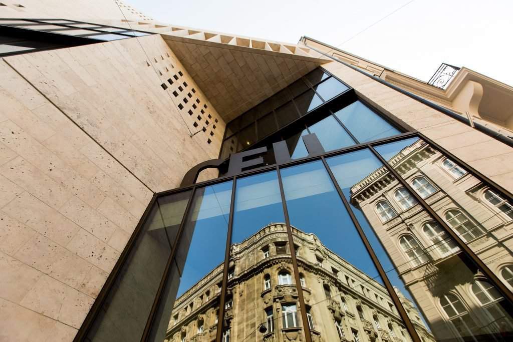 CEU 位於 Nádros 街的新“N15”大樓。