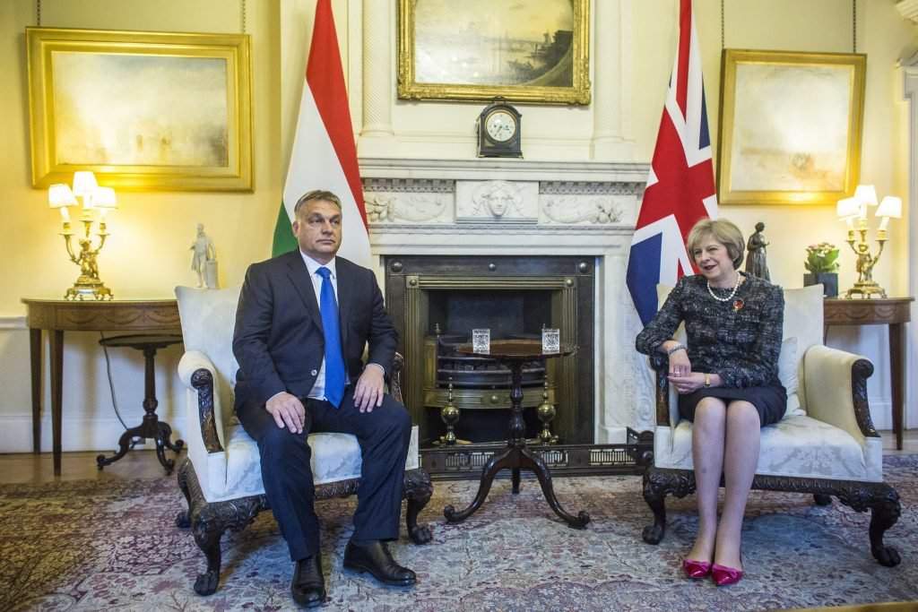 Orbán Viktor; MAI, Theresa
