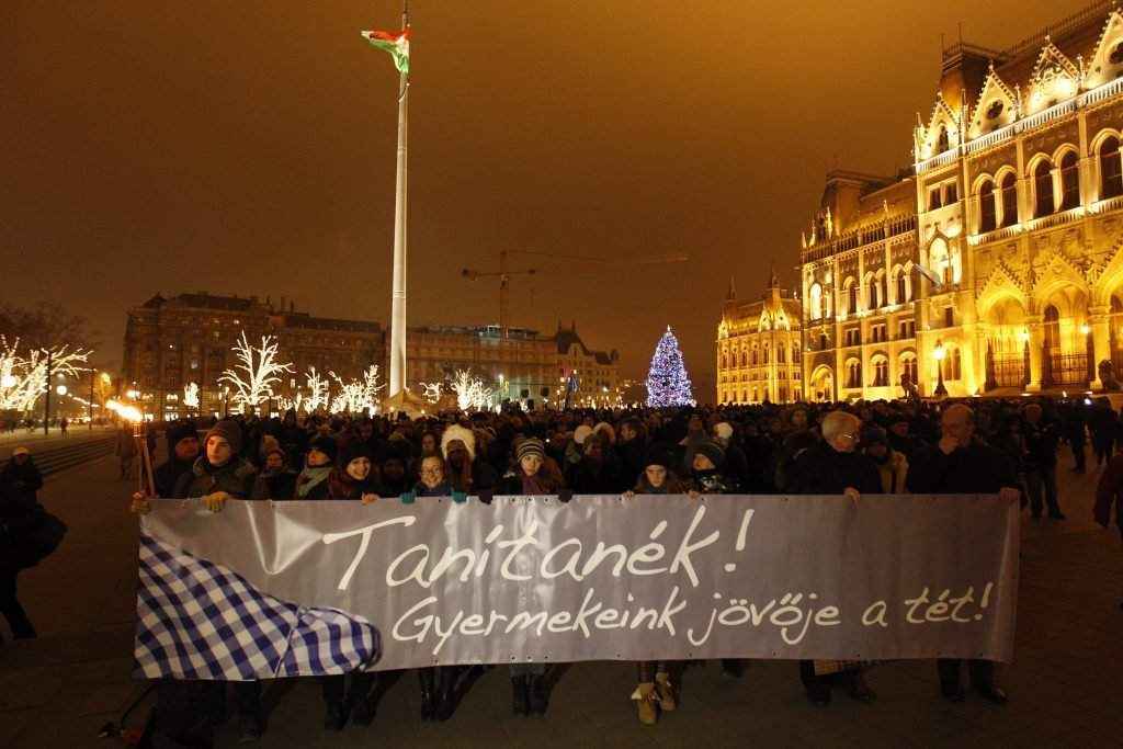 A Tanítanék Mozgalom demonstrációja Budapesten