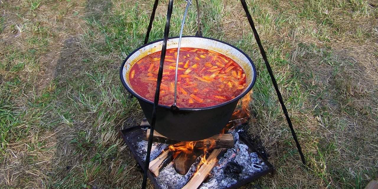 Bogrács, the Hungarian tradition of outdoor cooking Daily News Hungary
