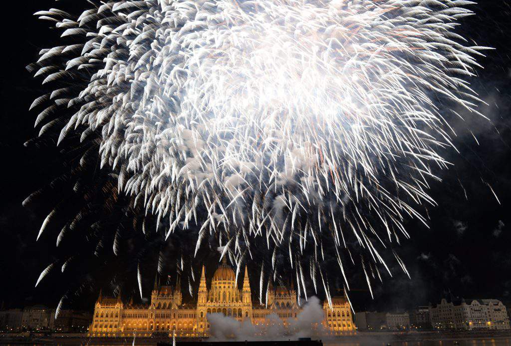 fireworks budapest
