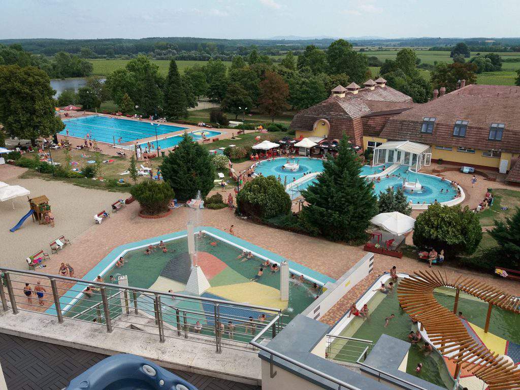 Gunarasfürdő facebook