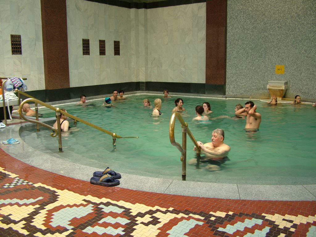 Budapest bath visit tourism