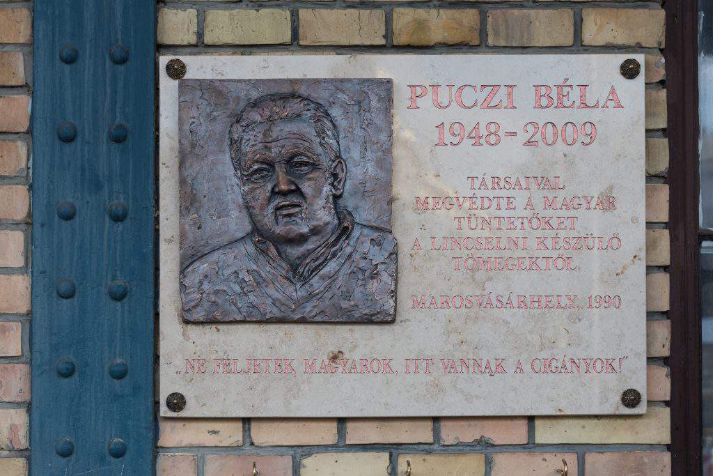 Memorial plaque unveiled in Budapest for Roma leader 