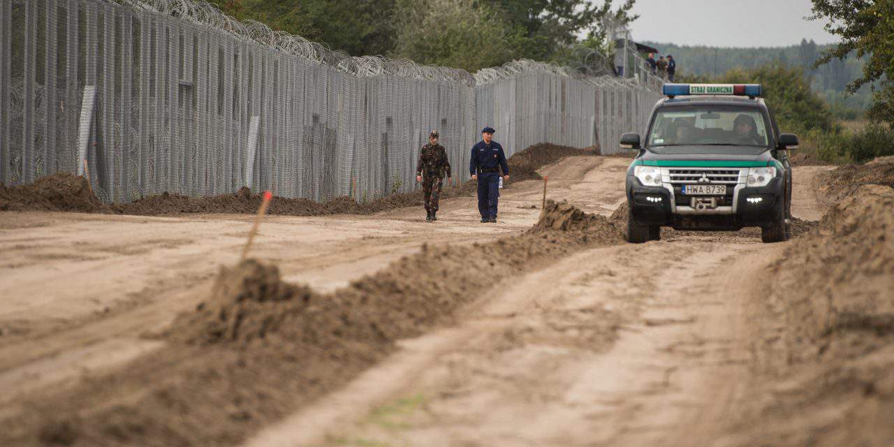 Orbán’s cabinet: Organising illegal migration to be punished under criminal code