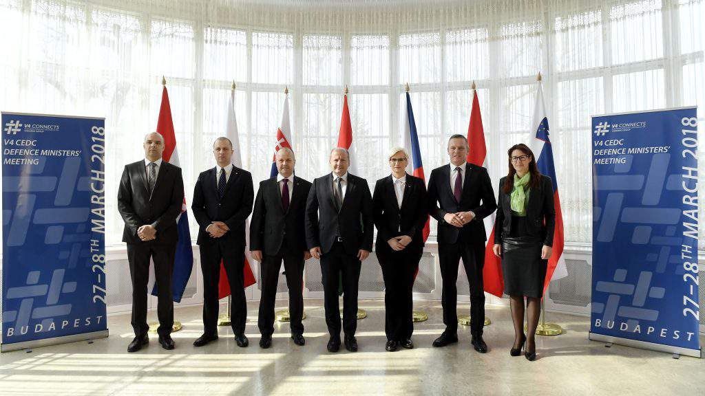 Reunión de ministros de Defensa de la Cooperación Centroeuropea de Defensa (CEDC) en Budapest