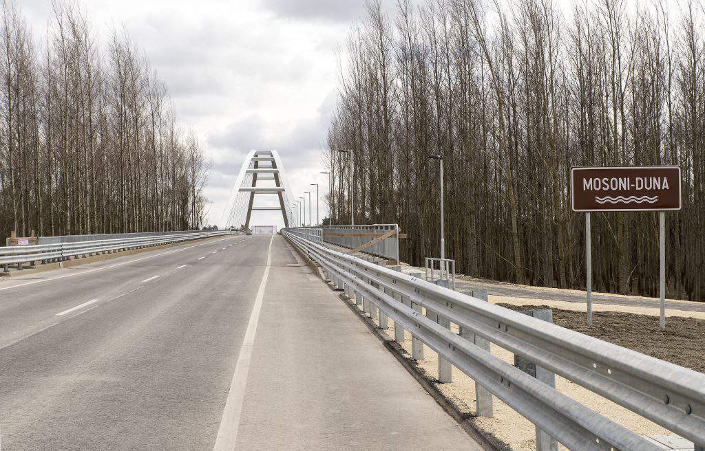 Győr híd bridge road