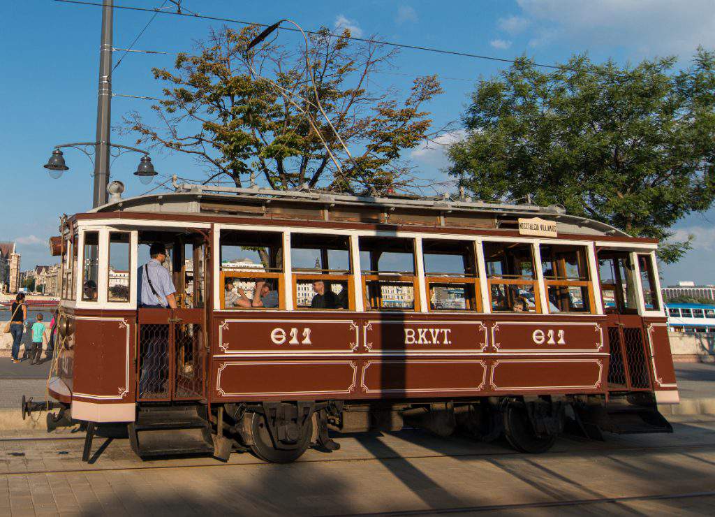 tram villamos heritage budapest nosztalgia