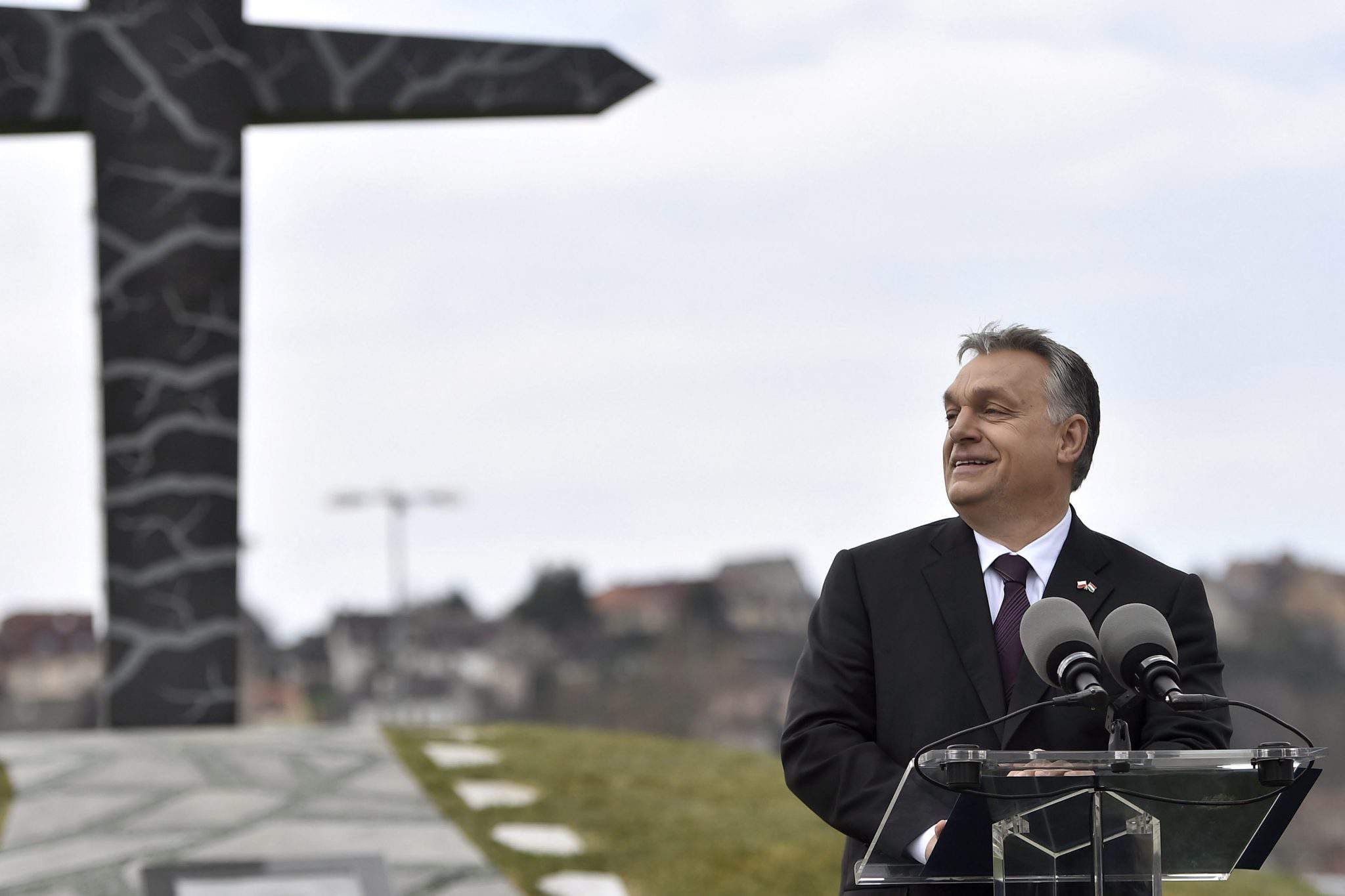orbán viktor prime minister hungary poland memorial polish smolensk