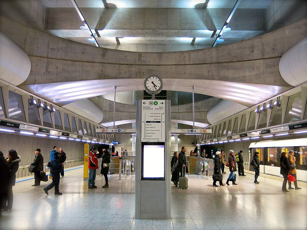 Kálvin tér M4 metró állomás metro station