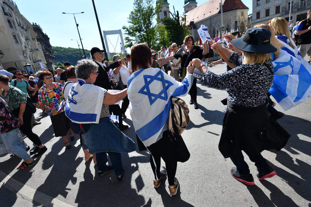 Marcia dei Viventi - Al via la commemorazione delle vittime dell'Olocausto