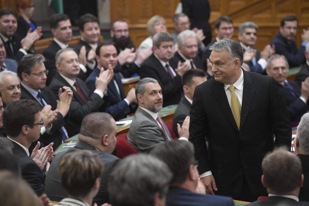 ハンガリーの新議会がヴィクトル・オルバーンを首相に再選