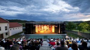 Тиханский театр на озере Балатон