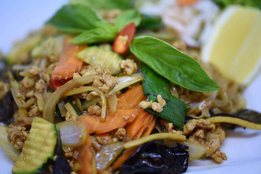 Parazs थाई भोजन अंतरराष्ट्रीय व्यंजन
