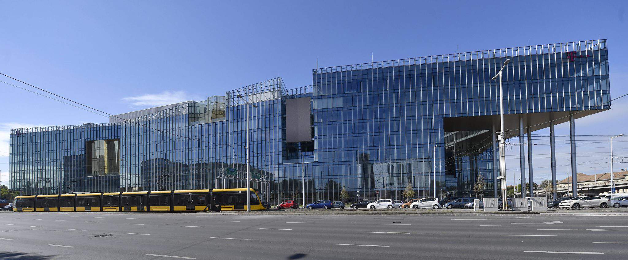 Wing announced the completion of the 50 billion forint (EUR 154.5m) headquarters of Magyar Telekom and T-Systems