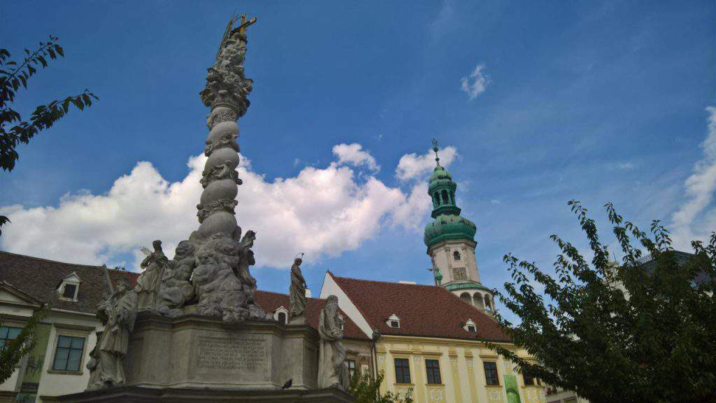Sopron Fő tér emlékmű Tűztorony
