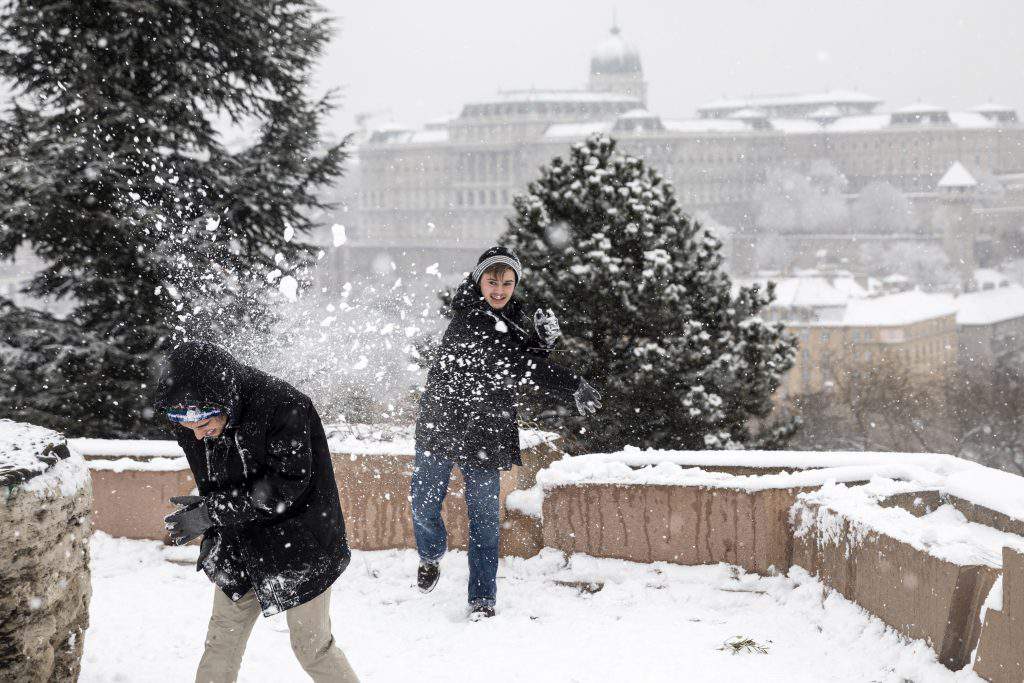 Budapest snow Buda castle