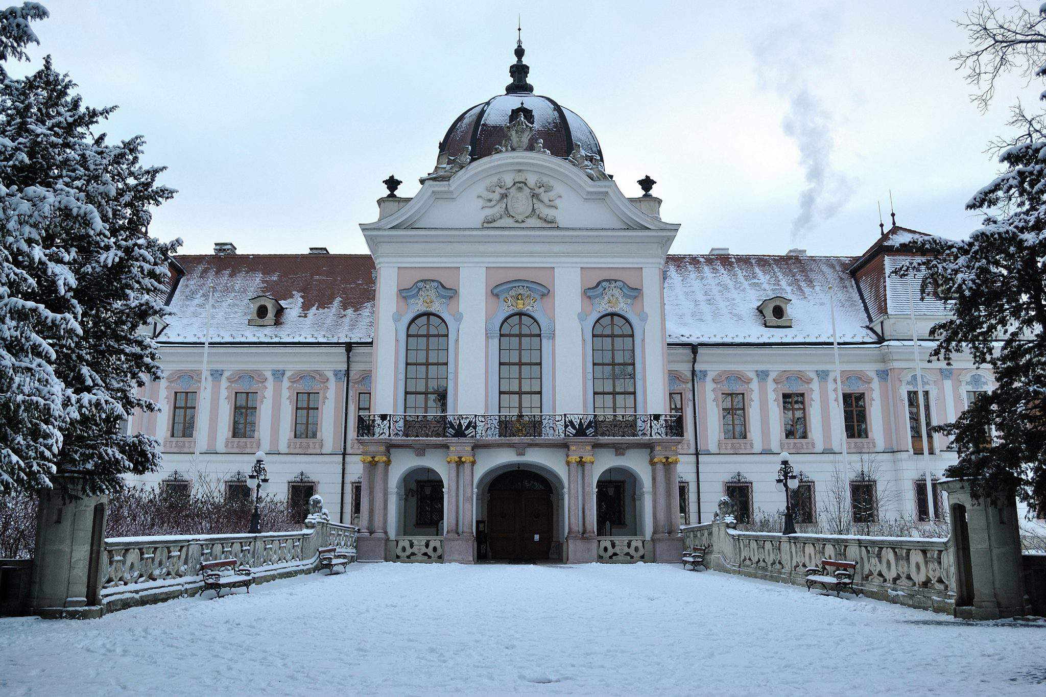 Grassalkovich Castle Kastély Télen