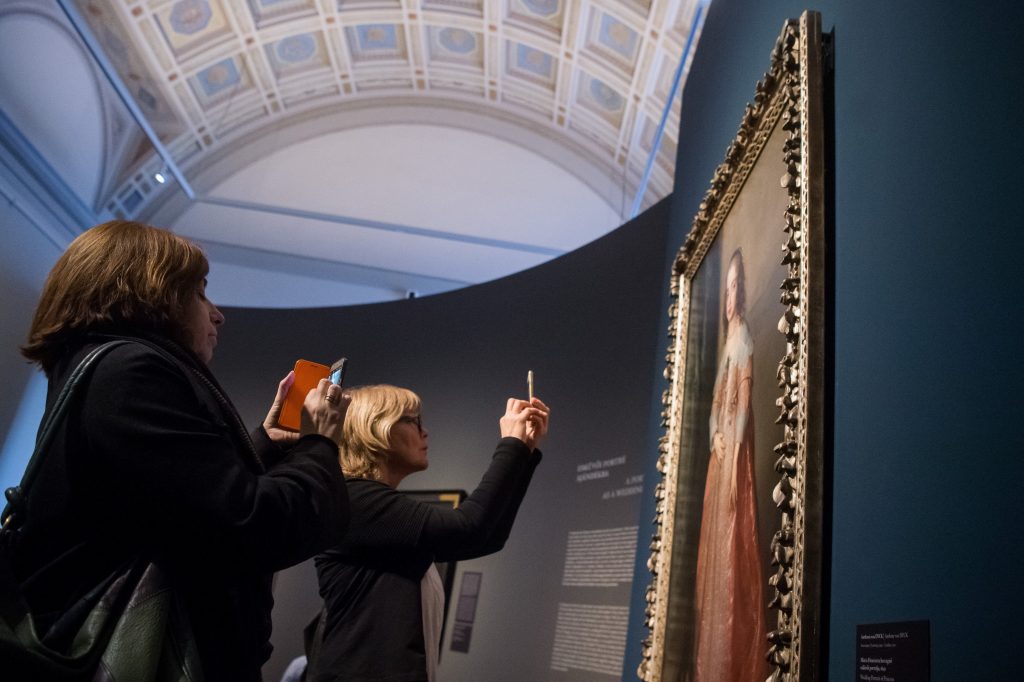 Budapest's Museum of Fine Arts buys Van Dyck portrait 