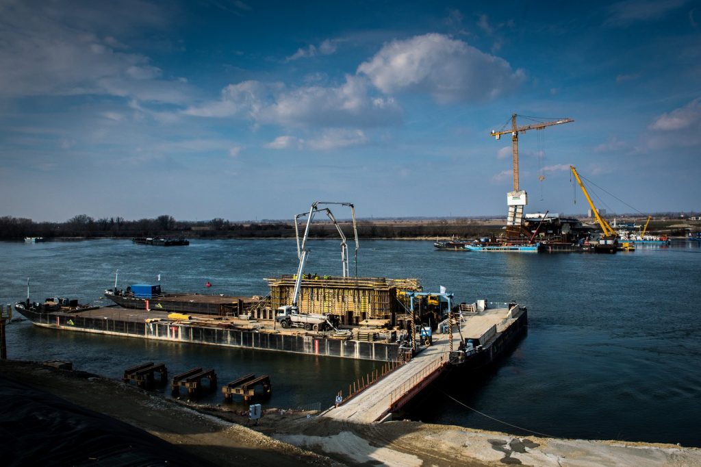 Danube Bridge, construction, Hungary