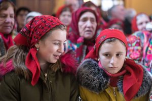 Hungarian minority ethnic group Csángós in Romania Finally Hungarian mass in the church! - PHOTOS