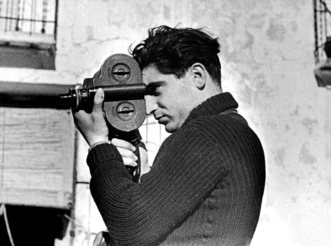 Robert Capa, photographer, Hungary