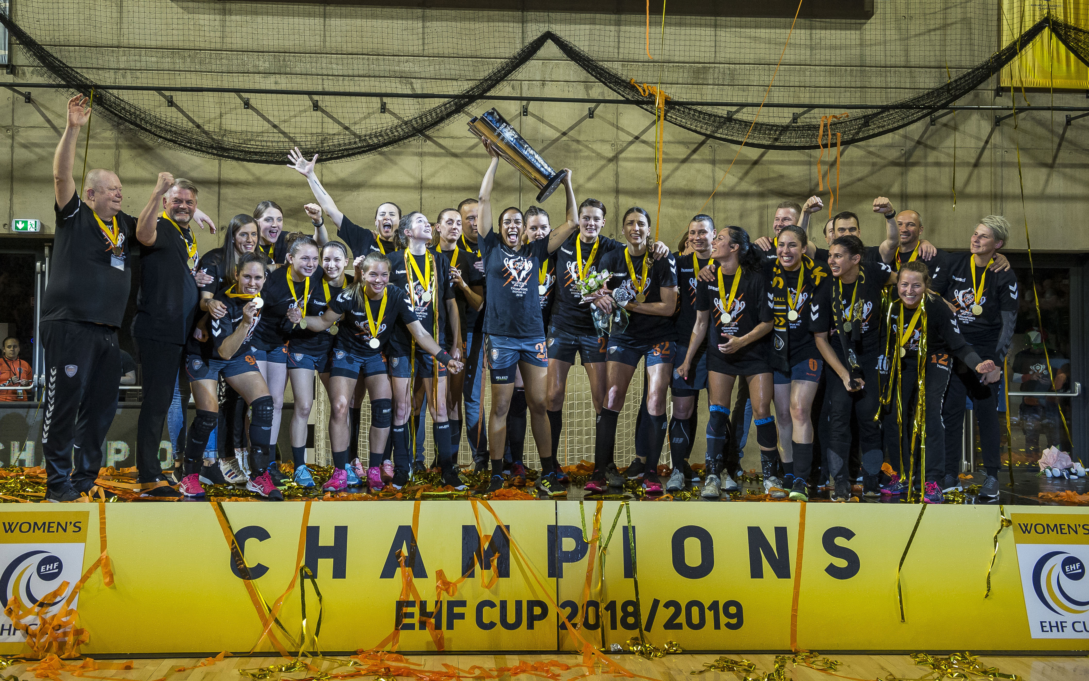 ¡Siófok gana la COPA EHF femenina por el primer título del club!