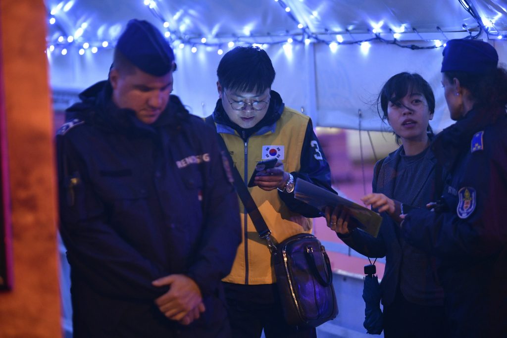 Tourist boat capsized in Budapest