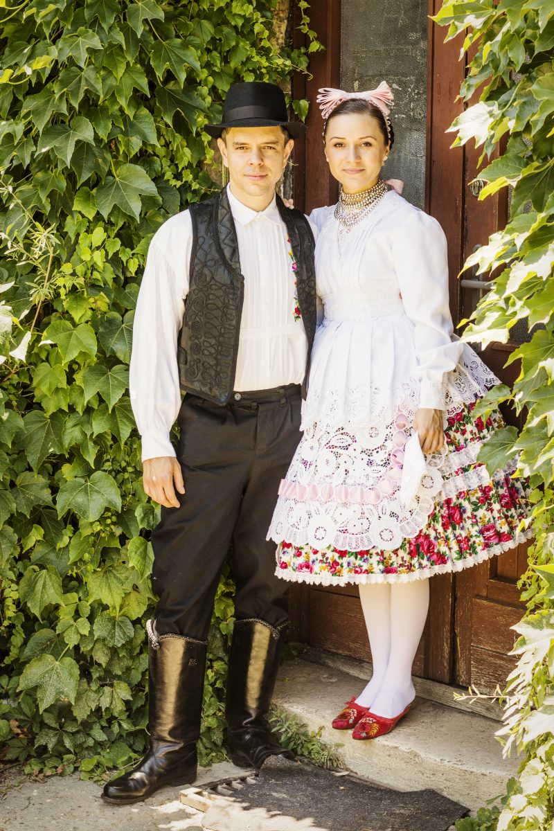 Young Couple Promotes Hungarian Folklore Around The World Daily News 0287