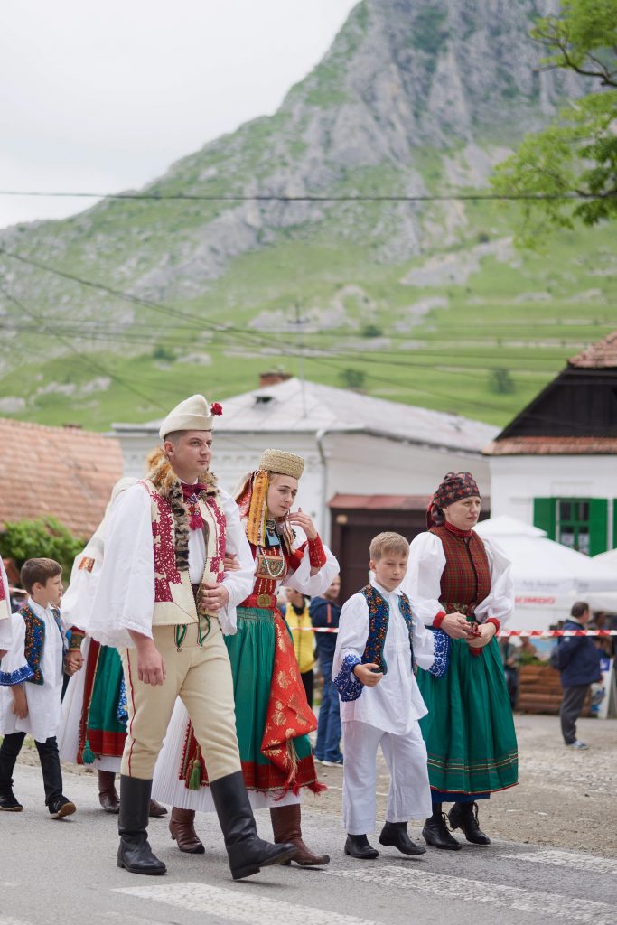 Torockó folk costumes