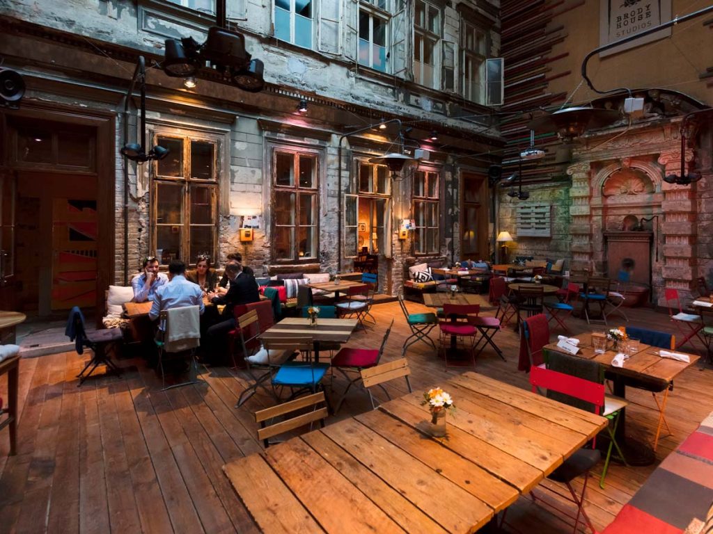 ruin pub budapest