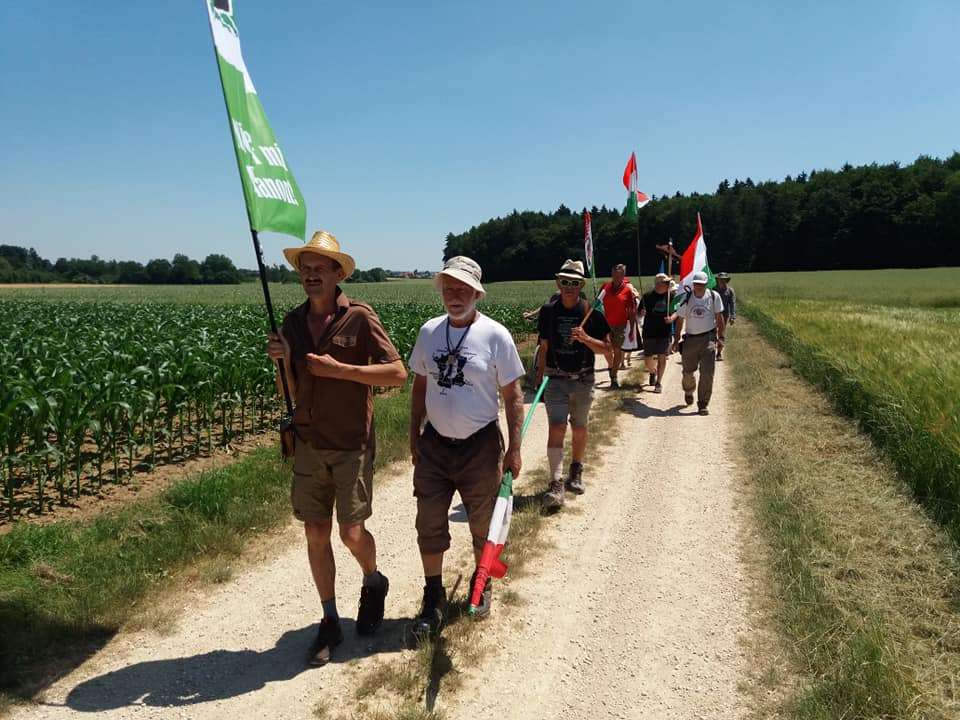 A 50-day pilgrimage from Budapest to Versailles against the Treaty of Trianon