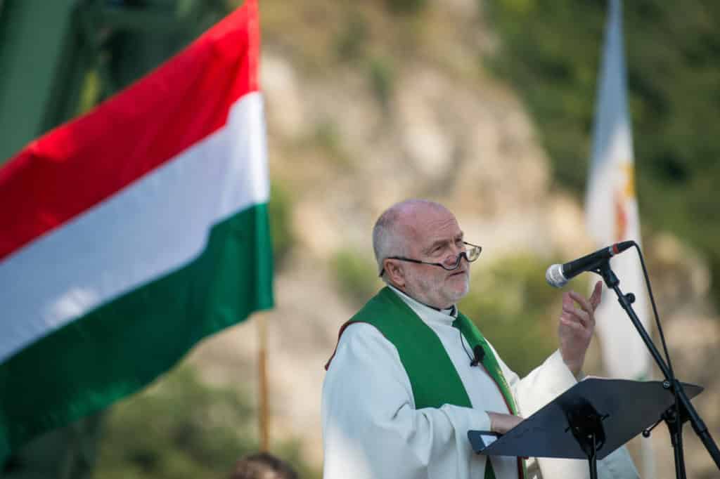 Mass was held on the Budapest's Freedom Bridge